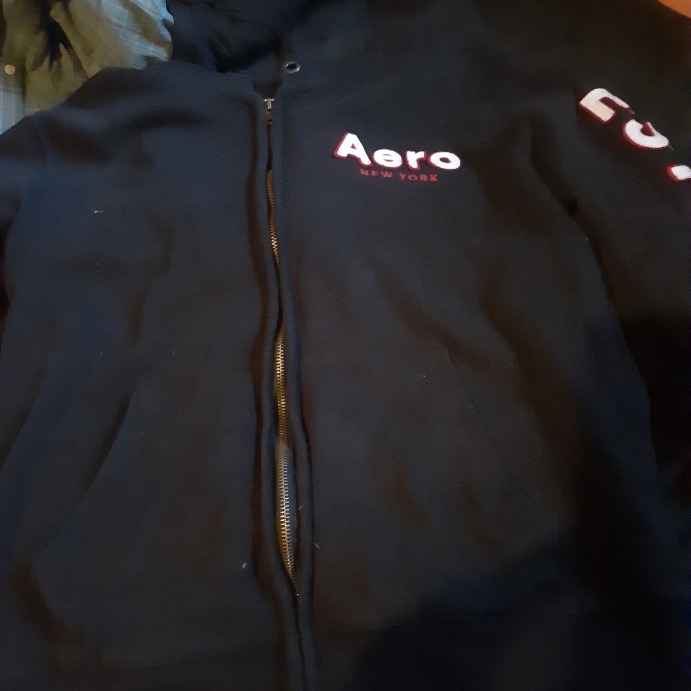 mens small aeropostale zip up